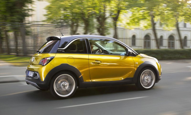 Opel Adam хэтчбек