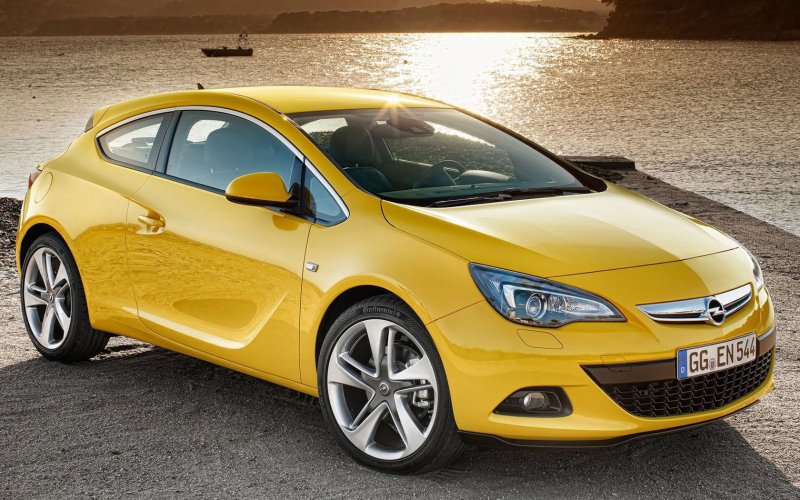 Opel Astra GTC 2020 купе