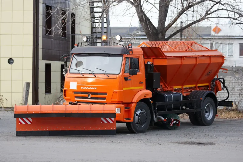 КАМАЗ 43253 комбинированная дорожная машина
