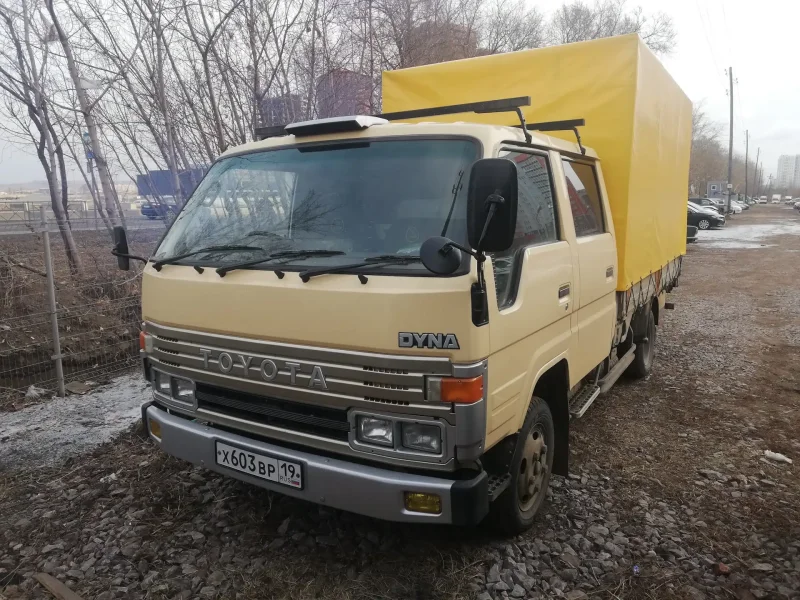 Toyota Dyna грузовик