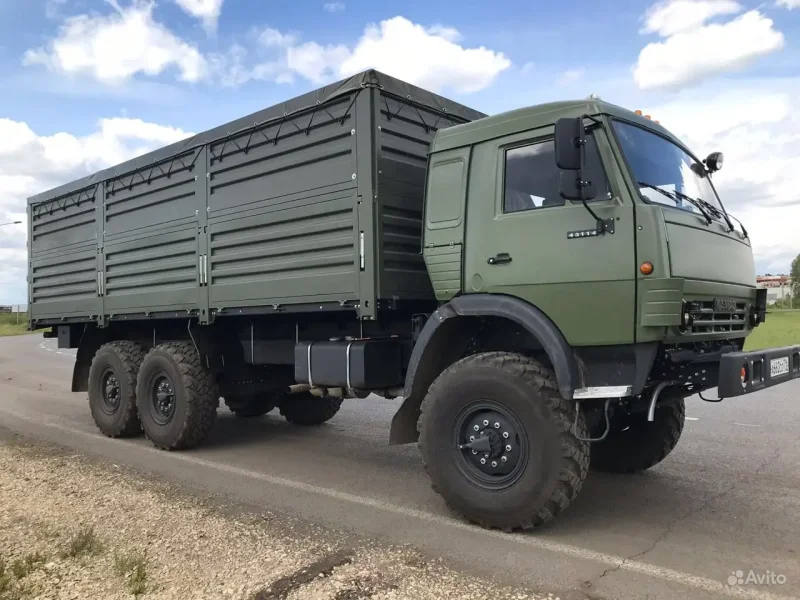 КАМАЗ вездеход бортовой 43118