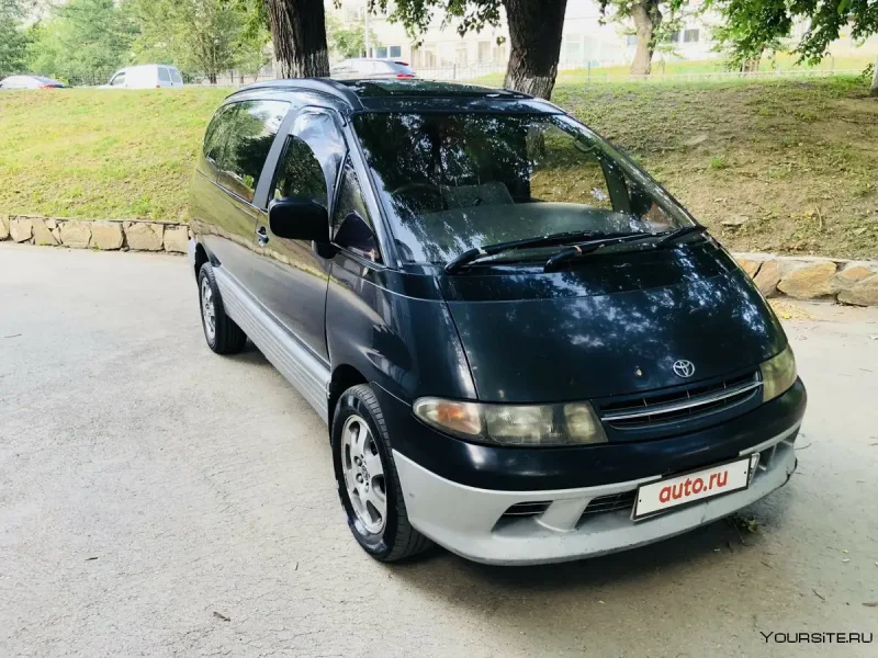 Toyota Estima lucida i