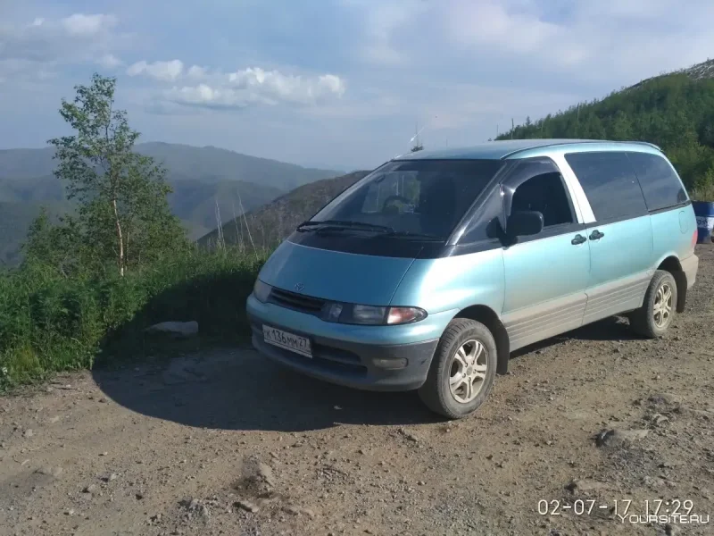 Тойота Люсида