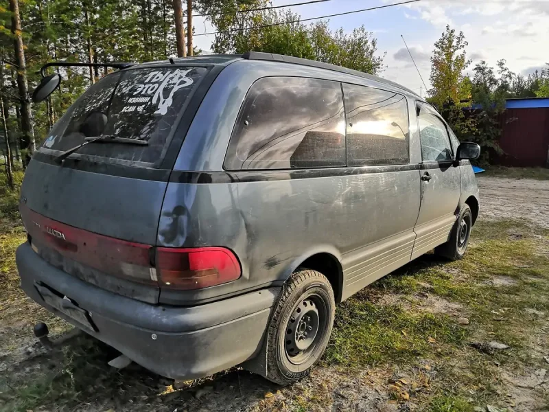 Тойота Эстима Люсида 1993