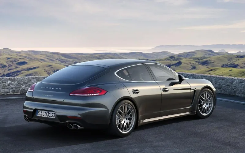 Porshe Panamera 1