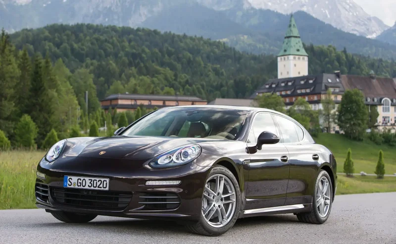 Porsche Panamera 4