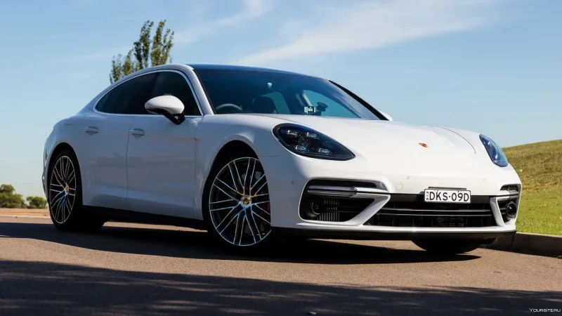 Porshe Panamera 4 2020