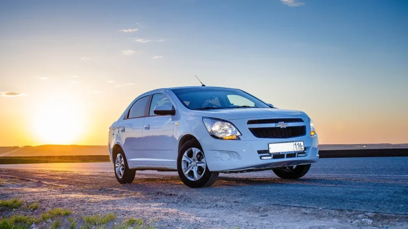 Chevrolet Cobalt белый