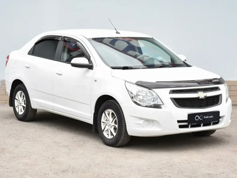 Chevrolet Cobalt 2013 белый