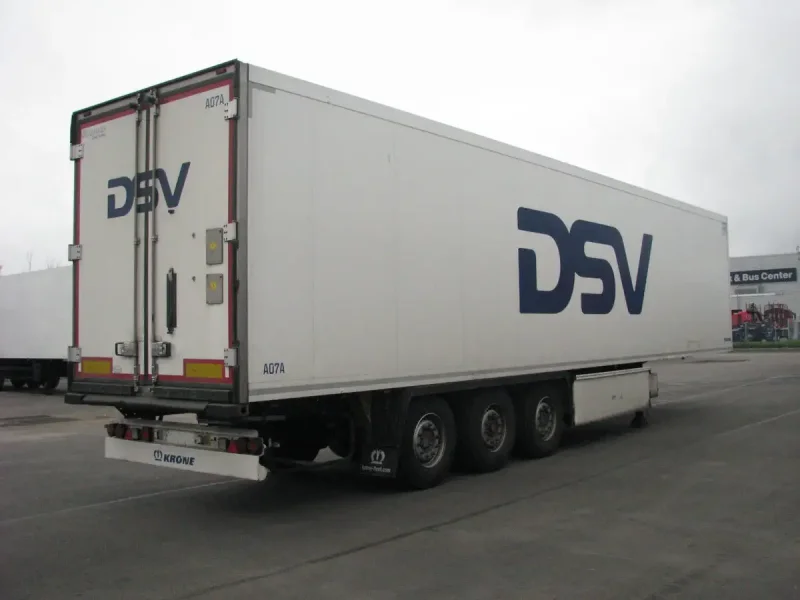 Прицеп на Mercedes Actros 1841