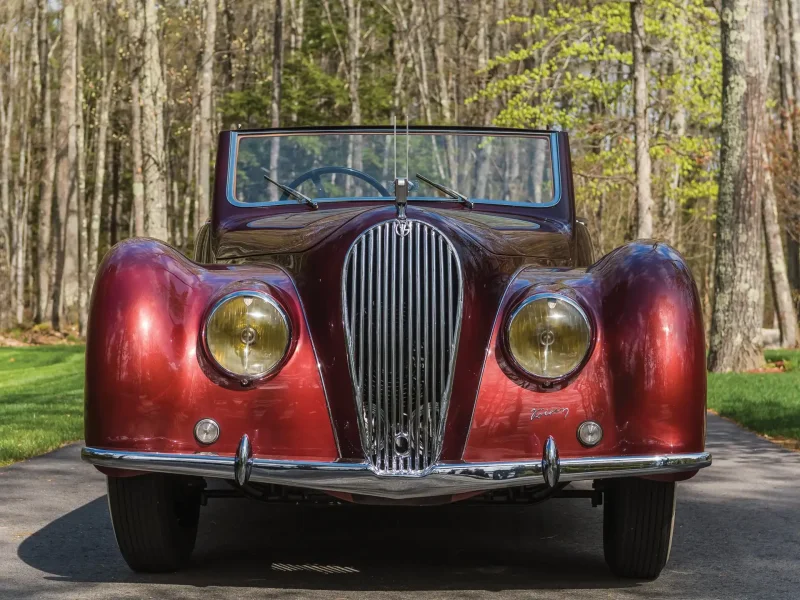 Автомобиль voisin из фильма сахара