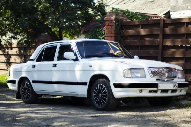 ГАЗ-3110 седан
