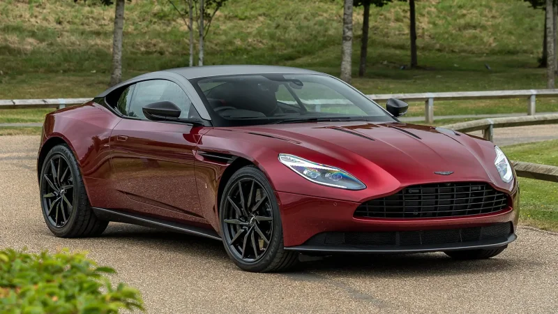 Aston Martin db11 2017