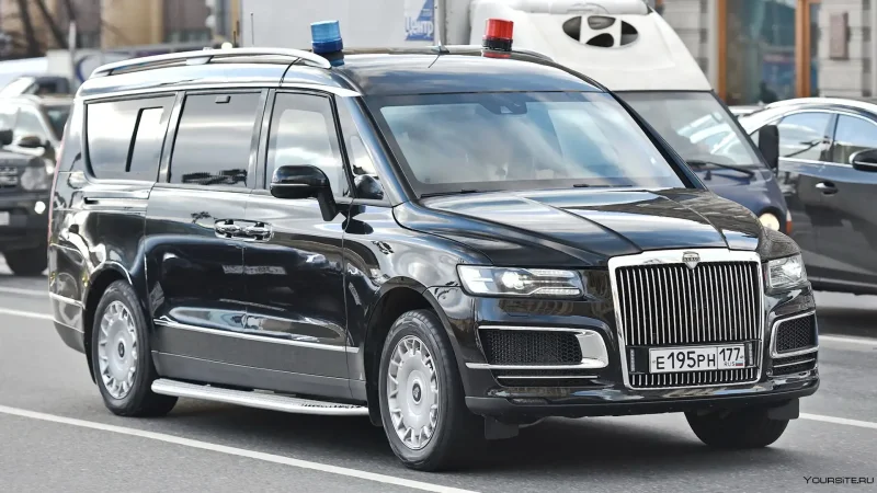 Машина Aurus Senat