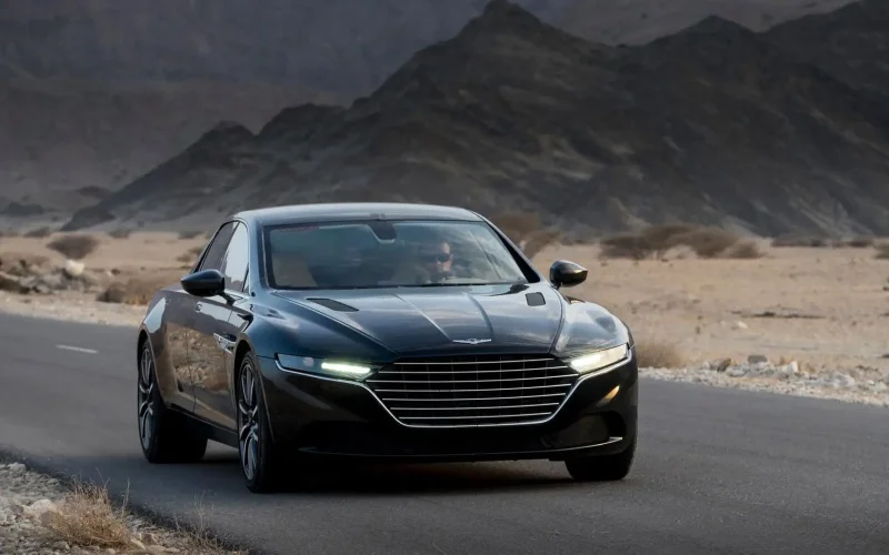 Aston-Martin Lagonda v8 1974
