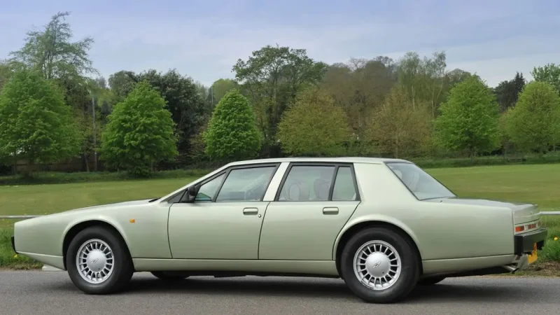 Aston Martin Lagonda 1988