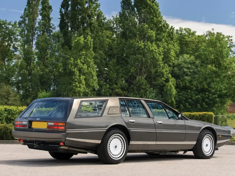 Aston Martin Lagonda 1976