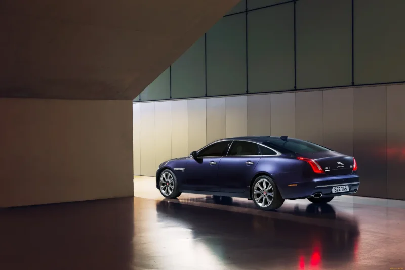 Ягуар XJ 2020