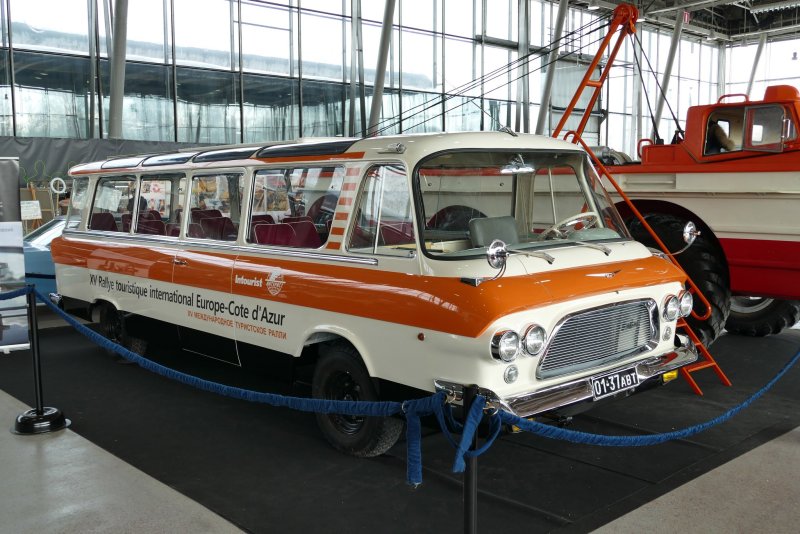 Микроавтобус Юность ЗИЛ-118