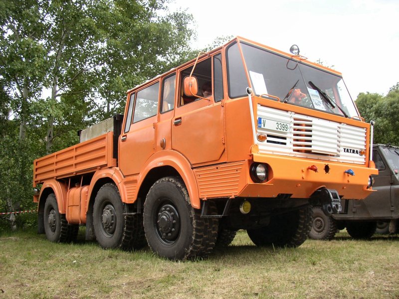 Грузовики Татра 6 на 6