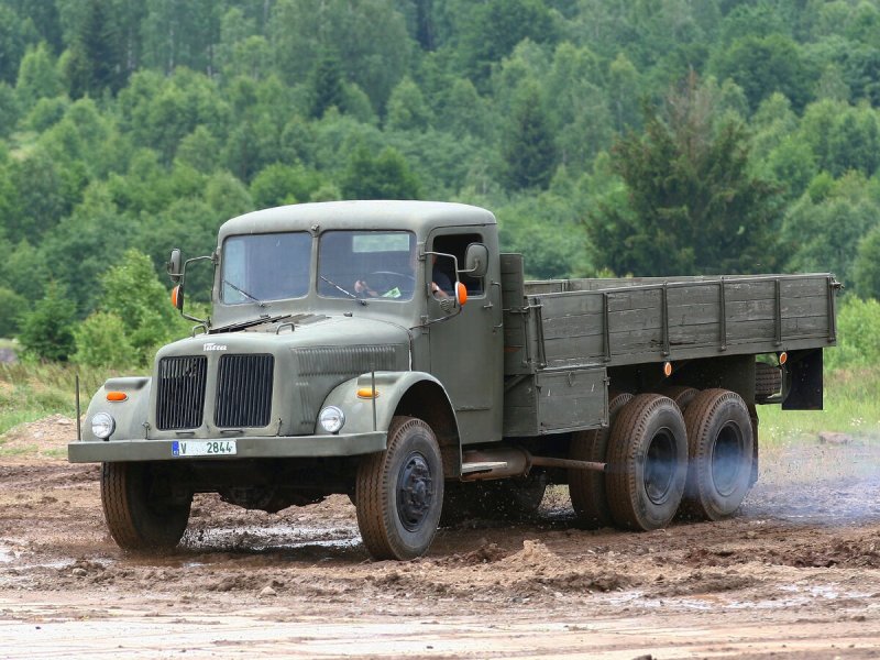 Татра 111 тягач