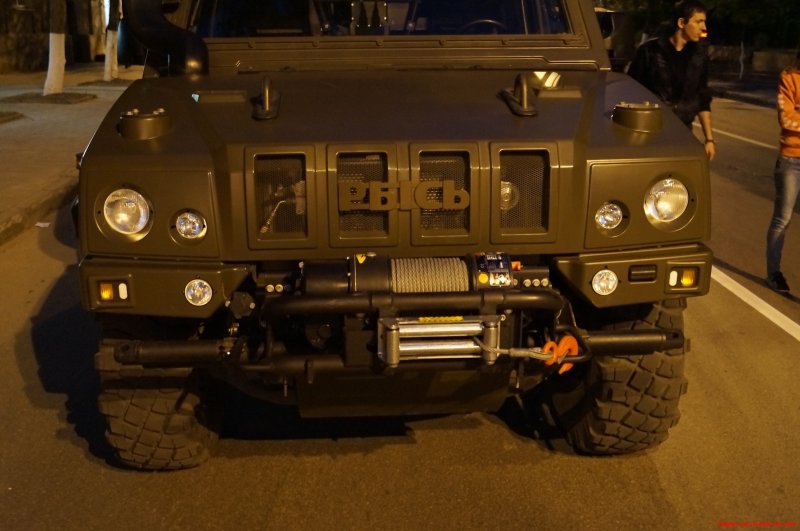 Бронемашина Iveco LMV