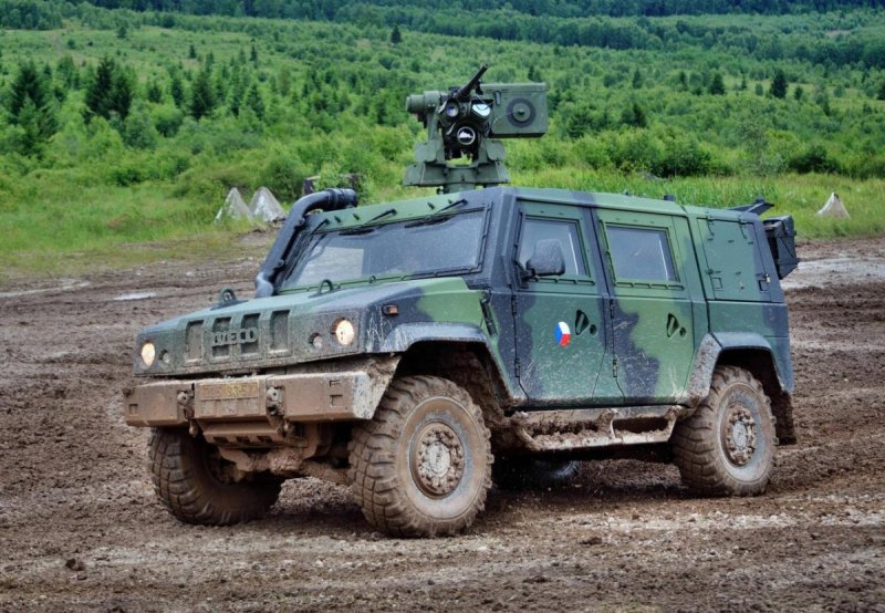 Бронеавтомобиль Iveco LMV