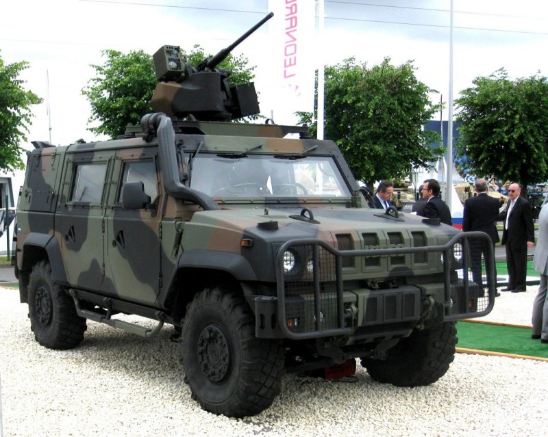 Бронеавтомобиль LMV m65 Рысь