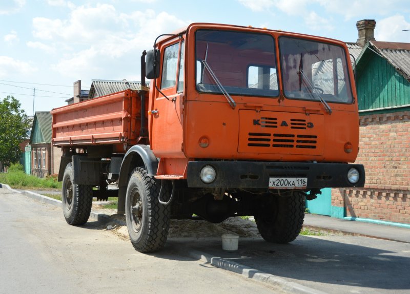 Каз-608 Колхида тягач