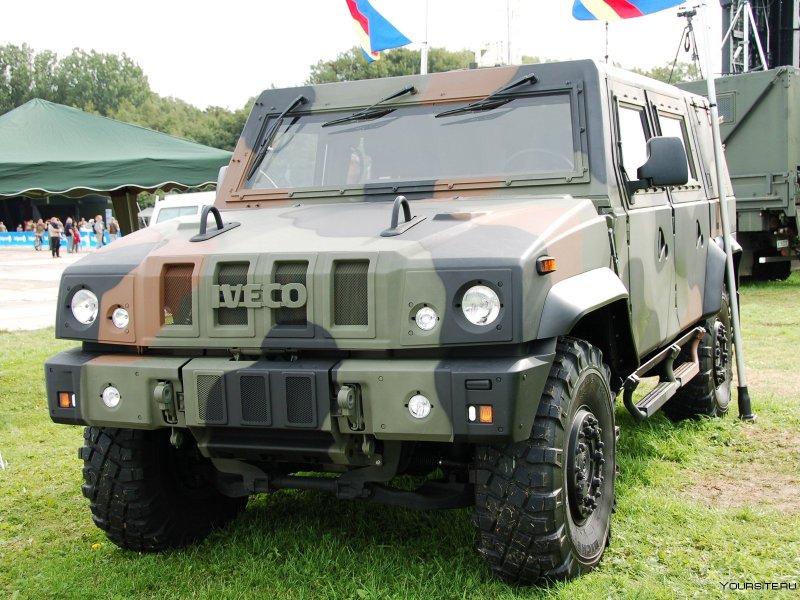 Итальянский бронеавтомобиль Iveco LMV