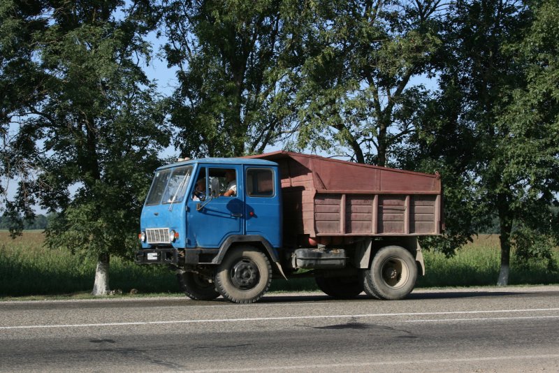 Автомобиль Колхида каз 608