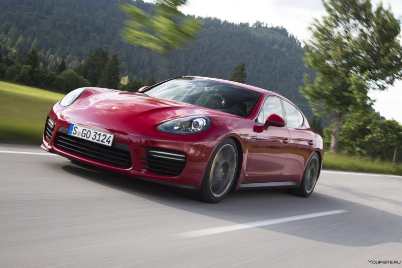 Porsche Panamera Red