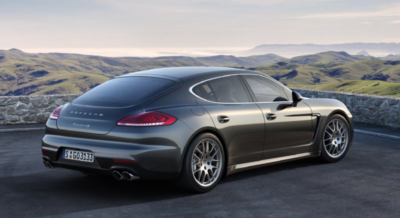 Porsche Panamera 4 2014