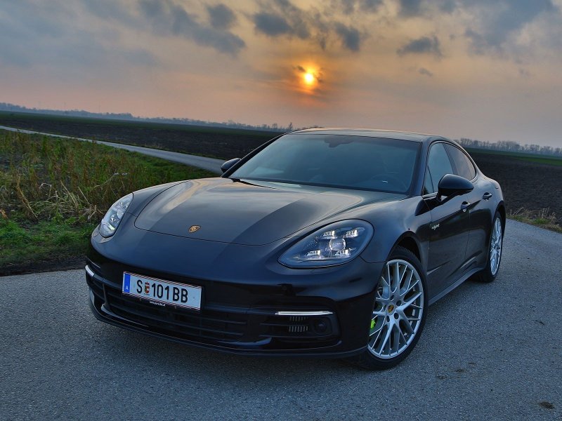 Porshe Panamera 4