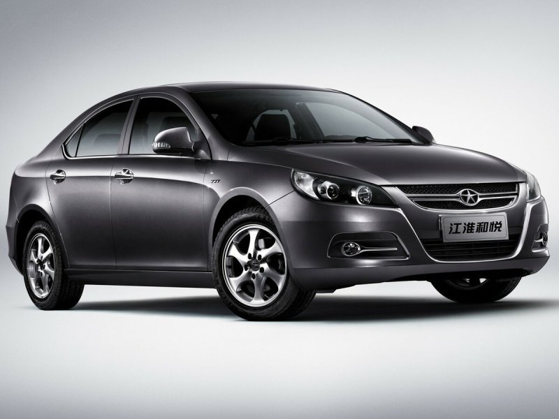 JAC j5 седан