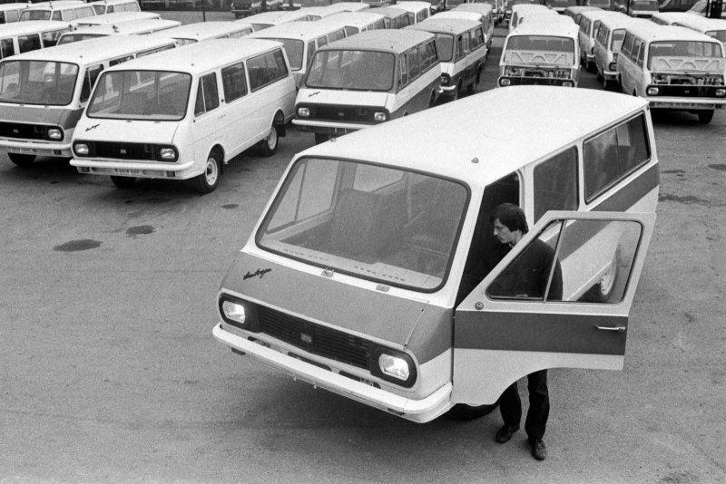 Советский микроавтобус РАФ 2203