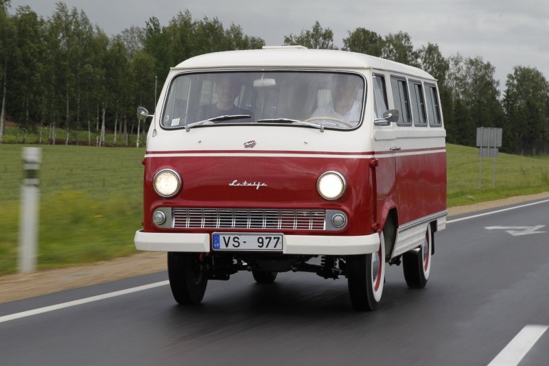 Советский микроавтобус РАФ 977