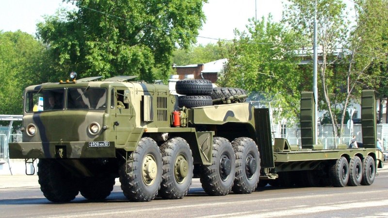 МАЗ 537 ураган седельный тягач