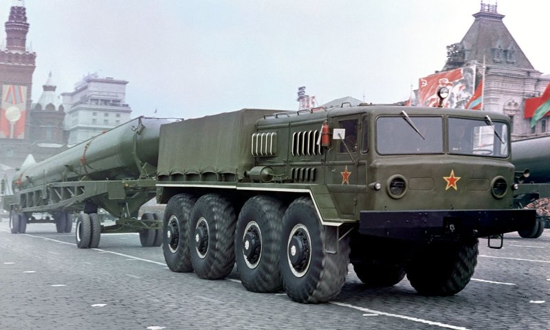Тягачи МАЗ 535а