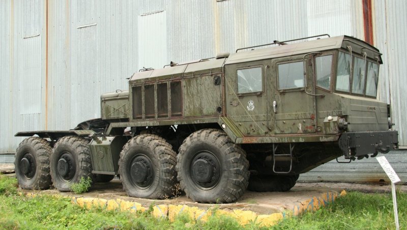 Седельный тягач КЗКТ-7428 Русич