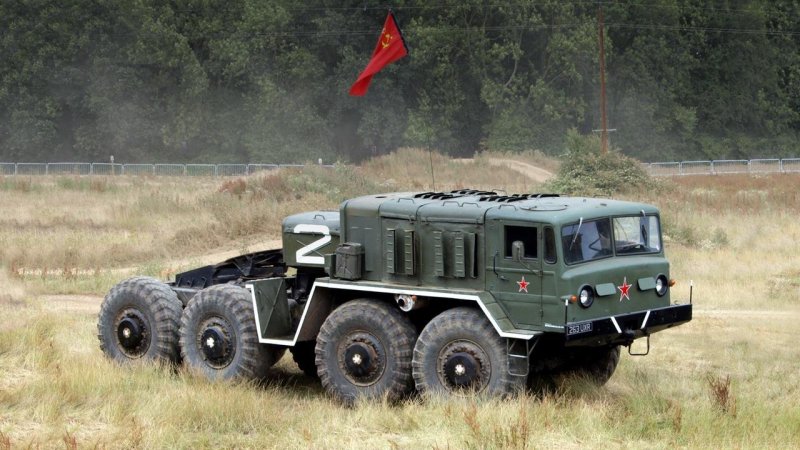 МАЗ-537 ракетный тягач