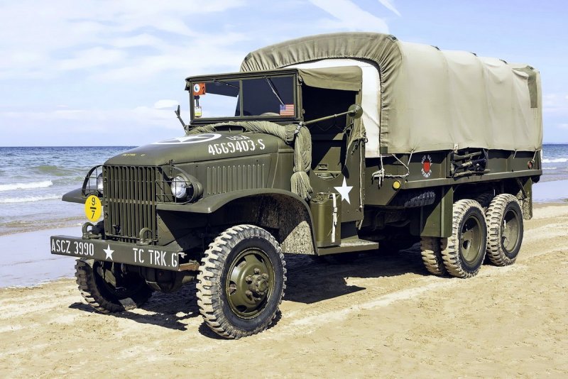 Автомобиль GMC CCKW-353