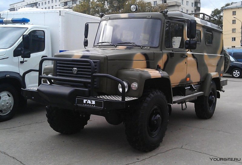 ГАЗ 330811