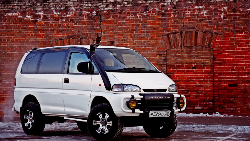 Митсубиси l400