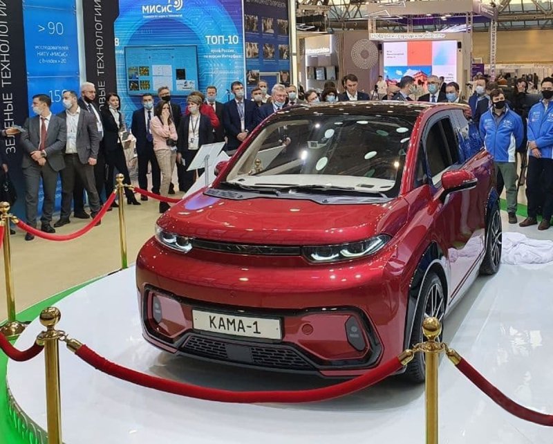 Электрический смарт-кроссовер «Кама-1»