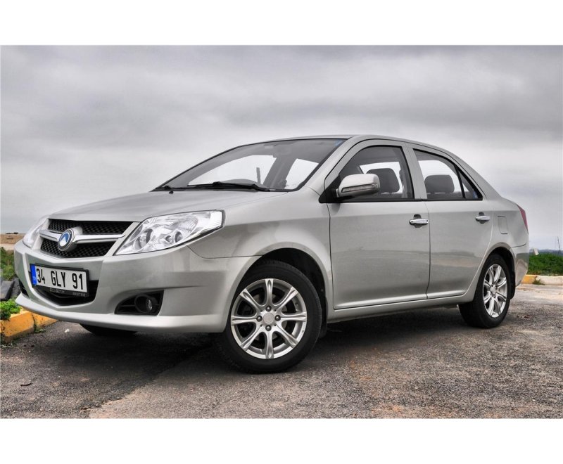 Машина Geely MK 1.5