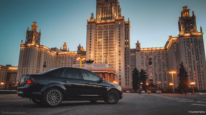 Парковка смотра МГУ