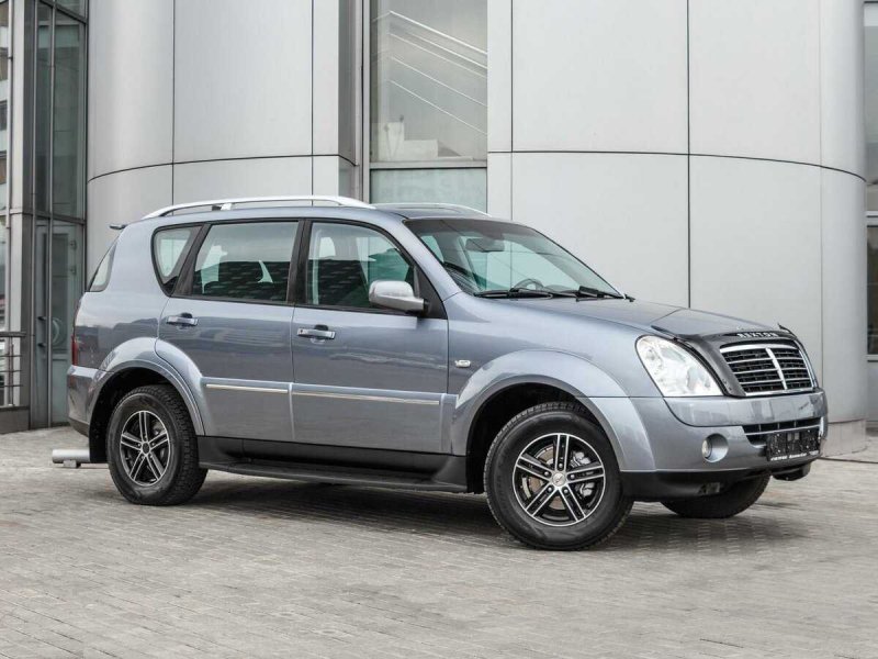 SSANGYONG Rexton i