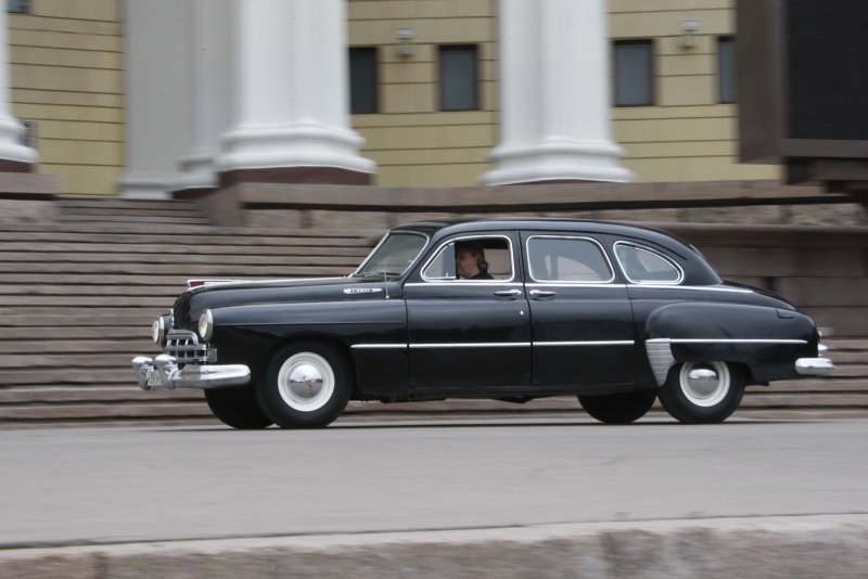 Чайка автомобиль ГАЗ 12 зим