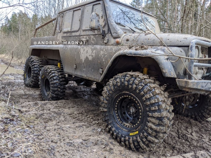 УАЗ Хантер 6x6